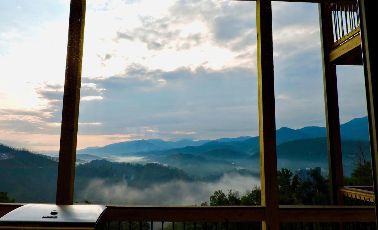 Mansion In The Sky Cabin 蓋特林堡 外观 照片